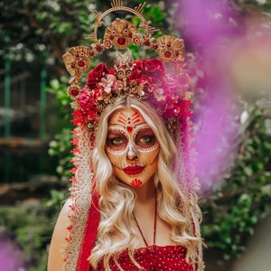 Corona de halo de La Catrina, corona de calavera dorada, tocado de rosa roja, tiara del Día de los Muertos, tocado floral, accesorio para disfraz de Halloween