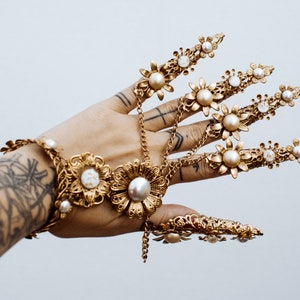 Gold Fingers Jewellery, Gold Bracelet, Nails Jewellery, Halloween, Filigree Jewellery, Gold Fingers, Sugar skull, Photoprops, Finger Claws