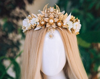 Celestial Bridal Tiara, Gold Wedding Crown, White Floral Headpiece, Goddess Halo Tiara, Boho Festival Tiara, Maternity Photoshoot Crown