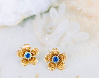 Flower earrings Festival earrings Gold boho earrings Summer earrings Flower jewellery Wedding accessories Blue earrings