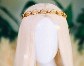 Beige Flower Crown Flower Tiara Celestial Gold Wedding Headpiece Headband Fairy White Flower Wedding Crown Boho Bride Crystal Crown