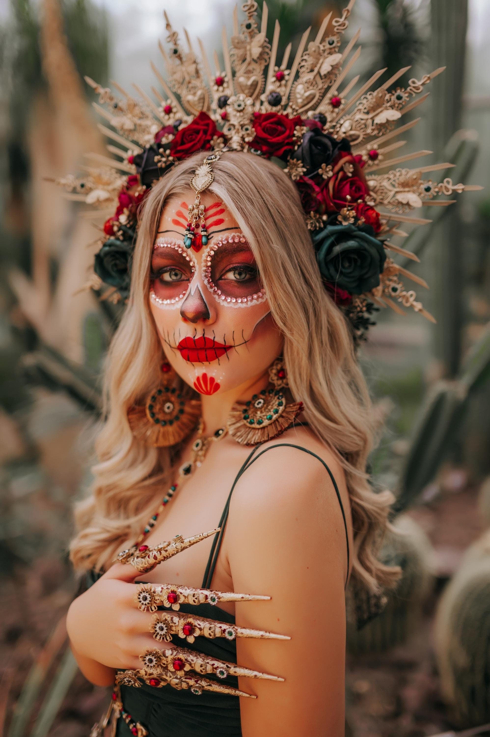 La Catrina Gold Halo Crown, Flower Crown, Red Roses, Emerald Roses, Día De Los Muertos, Sugar Skull Headdress, Festival Headpiece, Mexican