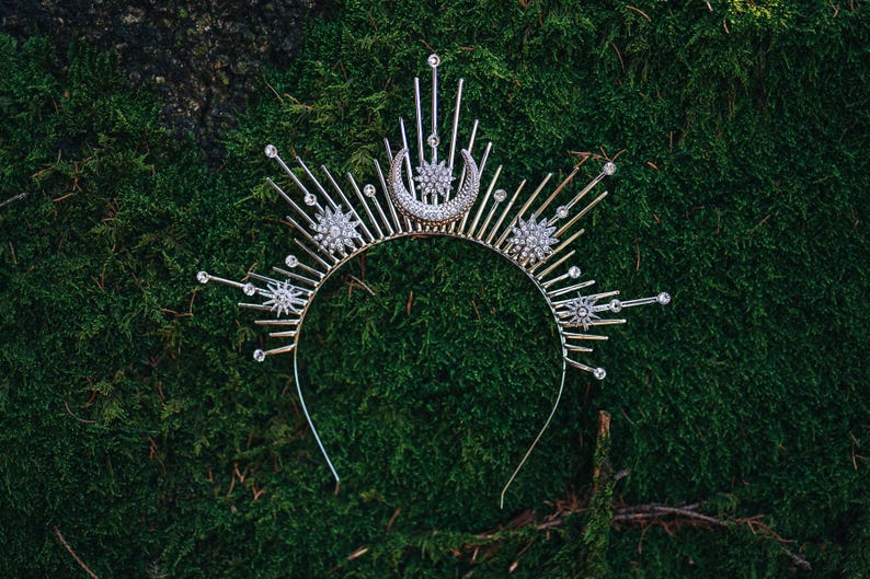 Celestial Halo Crown: Silver Moon Star Brudhuvudbonad, Fantasy Bröllopspannband bild 6