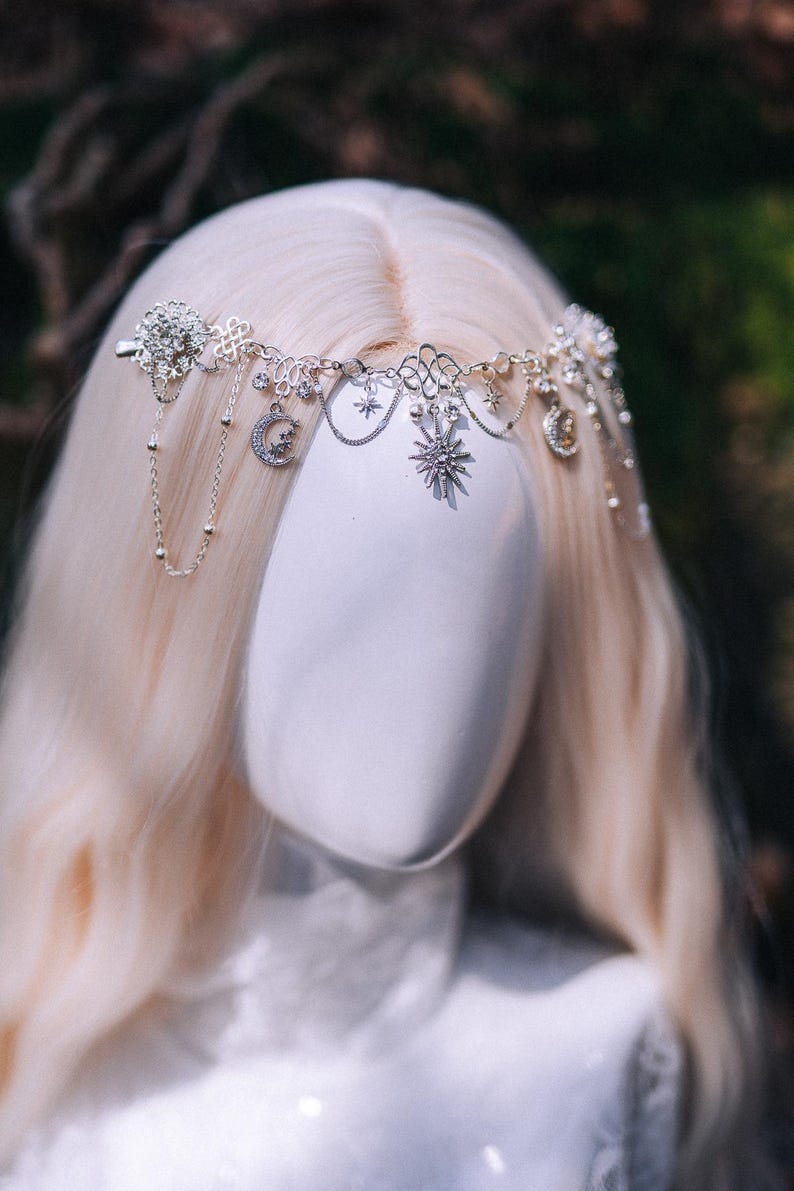Celestial Halo Crown: Silver Moon Star Brudhuvudbonad, Fantasy Bröllopspannband bild 17