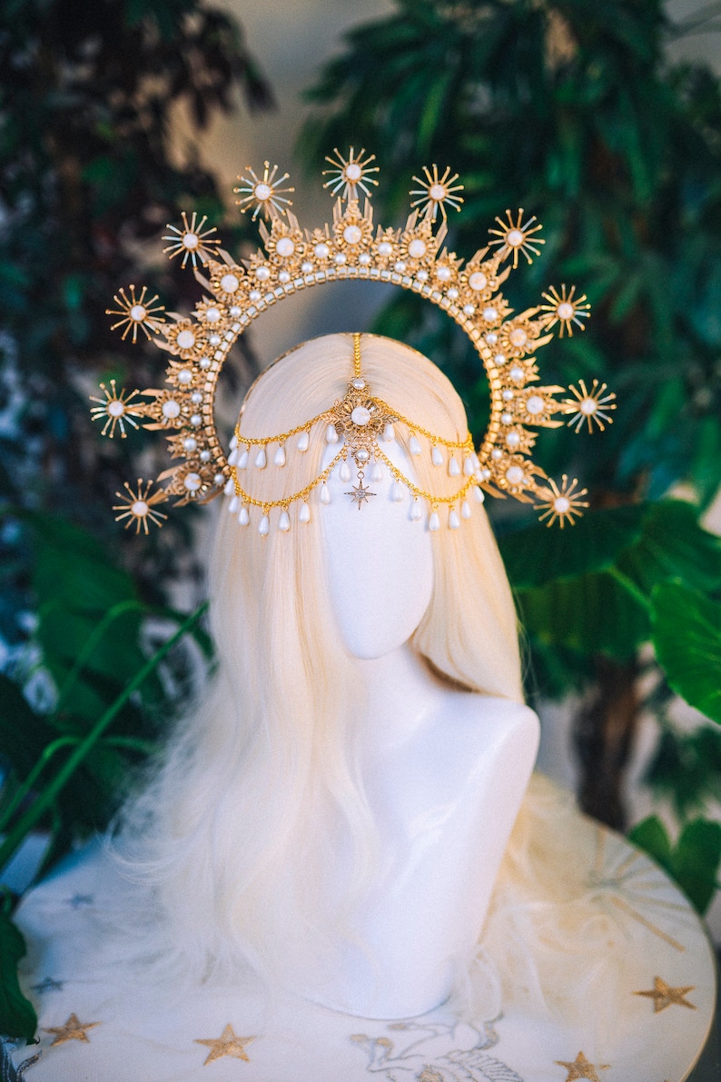 Gold halo crown, Dandelion flower crown, Flower crown, Gold crown, Wedding headpiece, Bridal crown, Burning man, Festival headband image 7