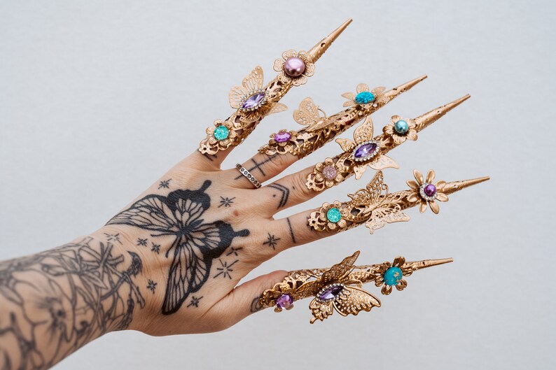 Lavender Finger Claw 1 piece, Gold Bracelet, Nails Jewellery, Halloween, Filigree Jewellery, Gold Fingers, Sugar skull, Photo props image 3