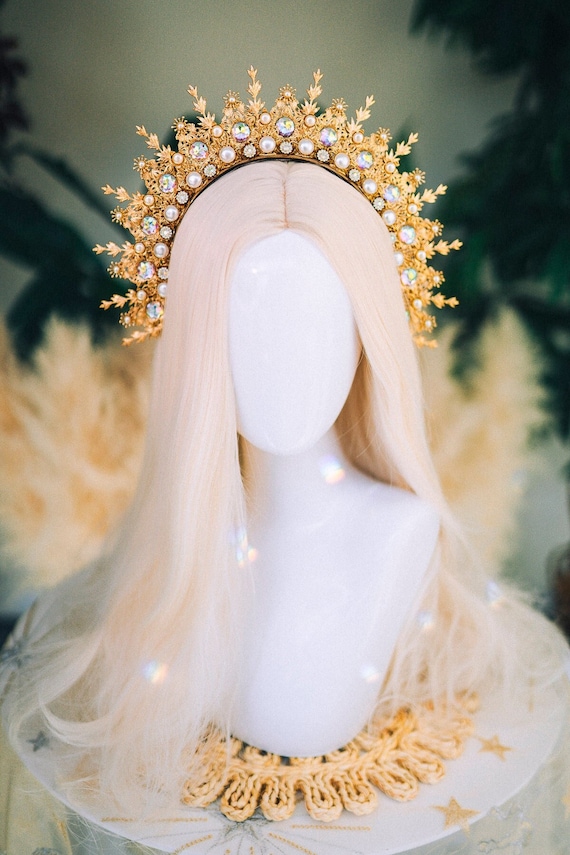 Sunburst Goddess Halo Crown Gold Pearl Headpiece Renaissance Costume Woman Amazon.com : COSUCOS Sun Goddess Halo Crown - Sunburst  main image 3