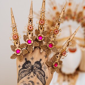 Pink Finger Claw 1 piece, Gold Bracelet, Nails Jewellery, Halloween, Filigree Jewellery, Gold Fingers, Sugar skull, Photo props, Jewellery image 7