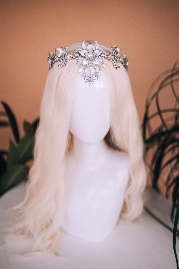 Moon Phase Silver Tiara Crown - Women Accessories Crescent Moon Tiara in Silver - Moon Princess Crown  main image 4