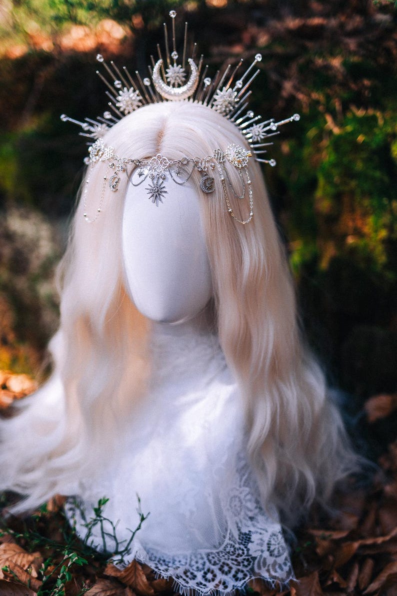 Celestial Halo Crown: Silver Moon Star Brudhuvudbonad, Fantasy Bröllopspannband bild 19