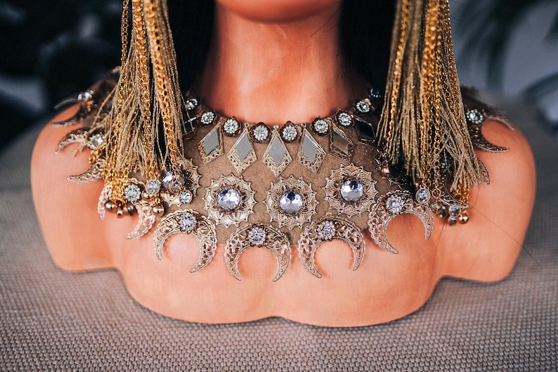 Accessoire de costume royal Cléopâtre couronne d'or de déesse égyptienne image 3