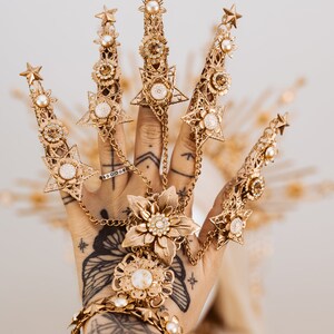 Moon Child Finger Claws, Gold Bracelet, Nails Jewellery, Halloween, Filigree Jewellery, Gold Fingers, Sugar skull, Photo props, Gold Fingers image 7