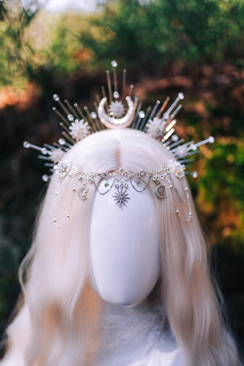 Celestial Halo Crown: Silver Moon Star Brudhuvudbonad, Fantasy Bröllopspannband bild 18