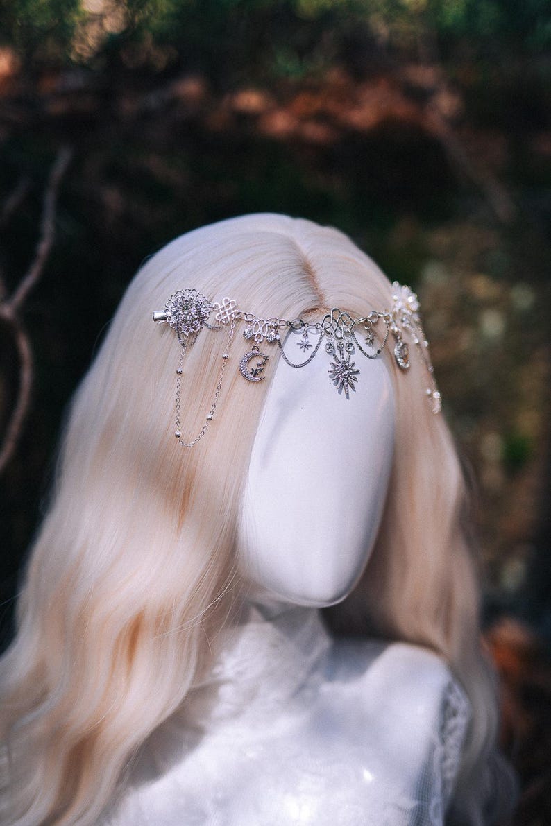 Celestial Halo Crown: Silver Moon Star Brudhuvudbonad, Fantasy Bröllopspannband bild 10