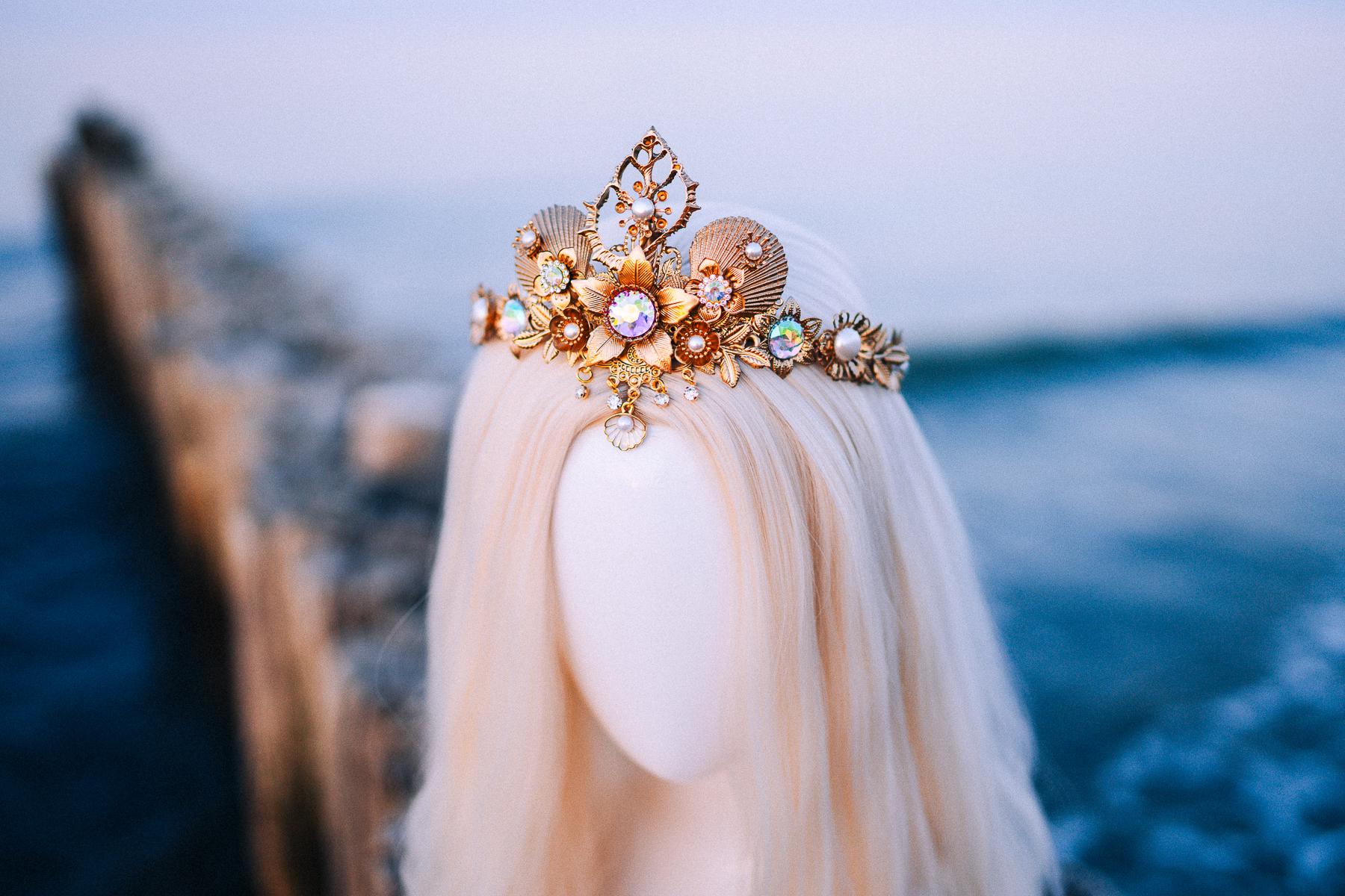 GRACEART Raw Crystal Quartz Tiara Mermaid Crown Headband Sun Goddess Crown Visit Blue Water Element Tiara - Mermaid Crystal Crown, Fantasy  main image 3
