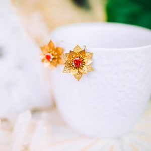 Flower earrings Festival earrings Gold earrings Summer earrings Flower jewellery Wedding accessories Red earrings Bridal earrings Boho zdjęcie 3