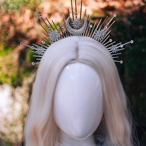 Celestial Halo Crown: Silver Moon Star Brudhuvudbonad, Fantasy Bröllopspannband bild 20