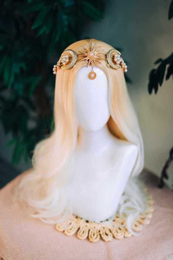 Golden Sun Moon Crown Celestial Bridal Headpiece Pearl  display picture 3