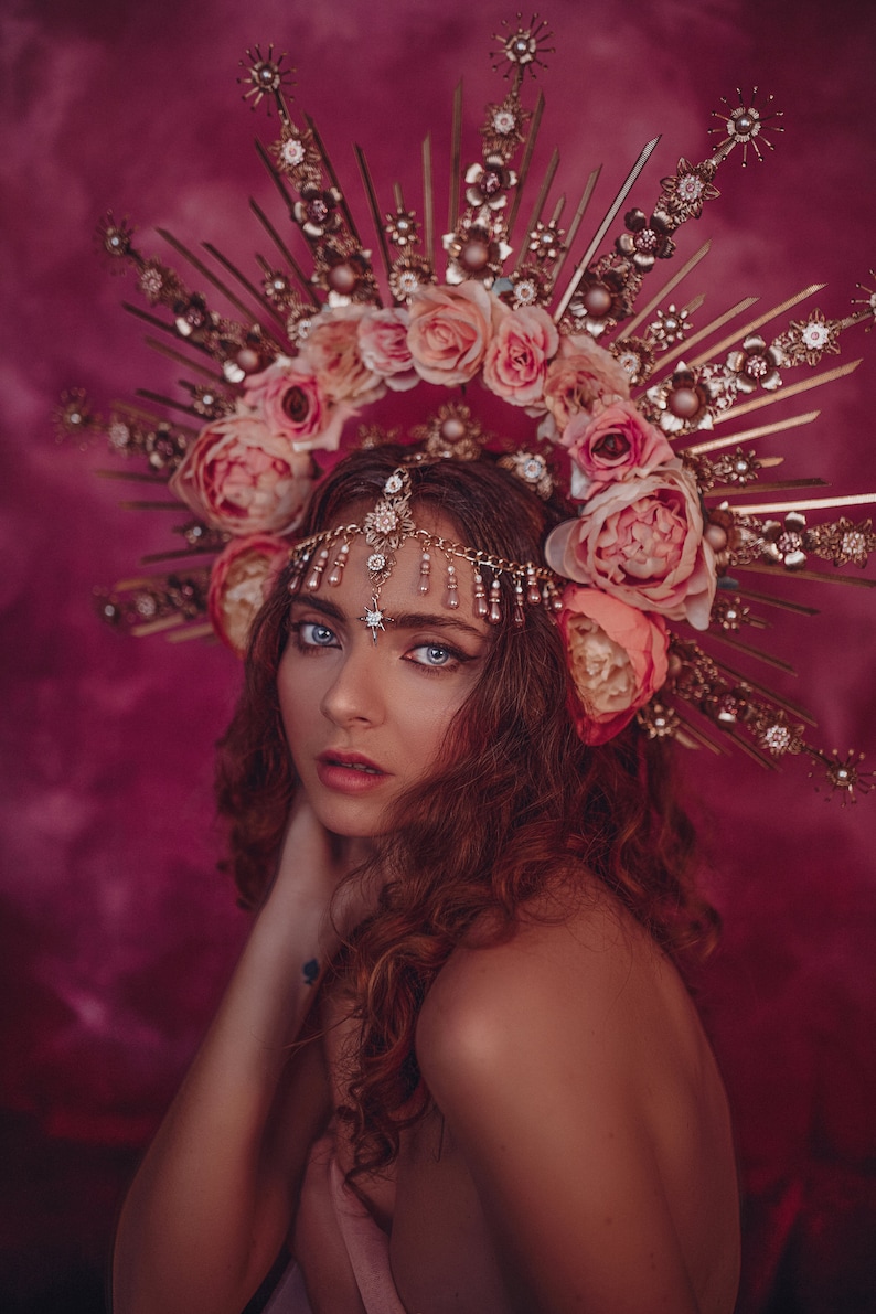 Flower Halo, Sun Jewellery, Moon child, Halo Headpiece, Halo Crown, Halo Headlights, Crown, Celestial, Headpiece, Pregnancy Photo, Goddess image 2