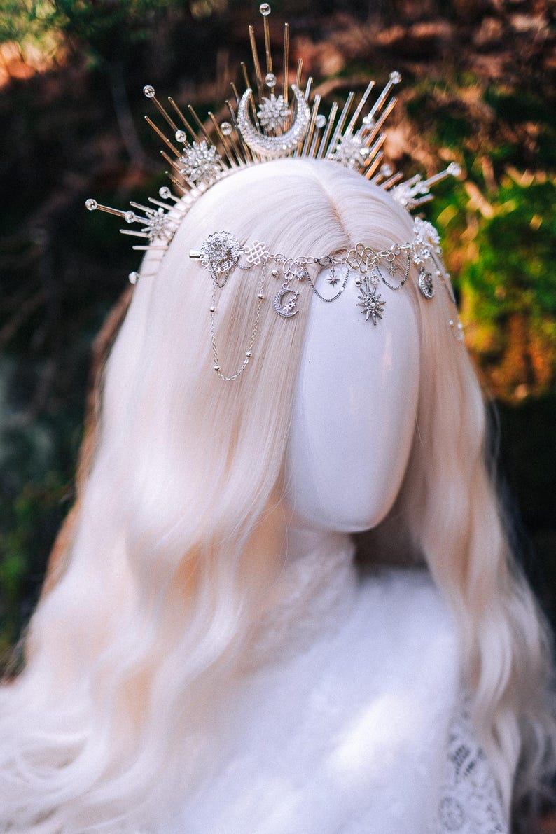 Celestial Halo Crown: Silver Moon Star Brudhuvudbonad, Fantasy Bröllopspannband bild 12