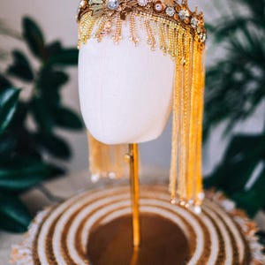 Accessoire de costume royal Cléopâtre couronne d'or de déesse égyptienne image 19