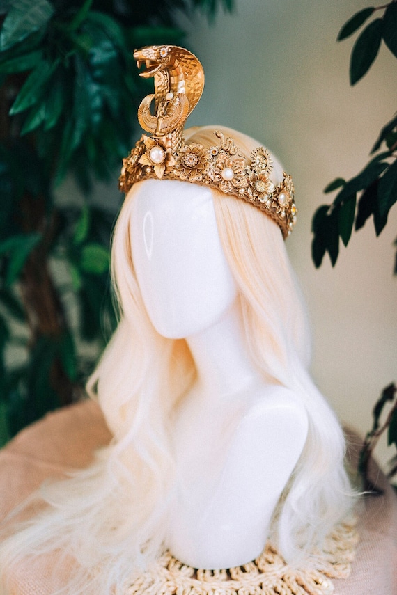 Buy Cleopatra Crown, Gold Cobra Headpiece, Gold Crown, Cleopatra Style  Headpiece, Halloween Costume, Goddess Crown, Gold Halo Crown Online in  India 