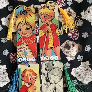 Marcadores de cartón hechos a mano 1972 Diseño de estilo cómico 'Twinkle' y borlas de color - Se venden individualmente - Elija su diseño ORIGINAL preferido