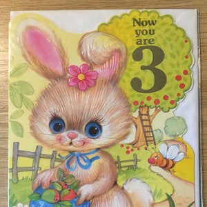 RARA cartolina d'auguri vintage/retrò degli anni '70 'Now you are 3' - Super Cute Rabbit Design -Coniglio bambino amorevole -Versetto dolce -Carta da conservare