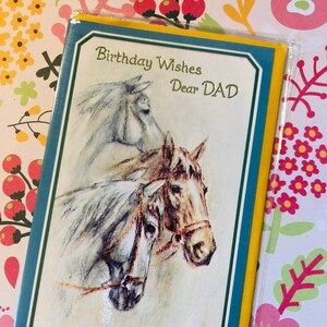 FABULOSO Original Vintage/Retro por volta de 1970 'Desejos de aniversário querido pai' Cartão Design de cavalo - Cartão de amante de cavalos - Retro Loving Dad Fabulous Verse