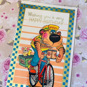 Cartão RARE Vintage/Retro Circa 1980 'Desejando a você um feliz aniversário' Bonito design de tigre para ciclismo e cerveja - Verso doce - Nostalgia