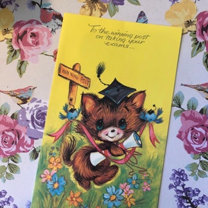 RARE Vintage/Retrò Circa 1960 inutilizzato 'To the Winning Post On Taking Your Exams' Good Luck Card Cute Cat and Bluebird Design -Vintage Lover