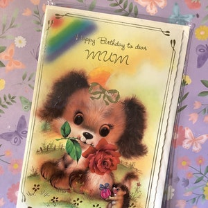 RARA cartolina vintage degli anni '70 circa con la scritta "Buon compleanno alla cara mamma" - Design con un simpatico cane e un riccio - Biglietto kitsch/vintage/per una mamma amante dei cani - Versetto dolce