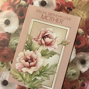 Tarjeta Vintage Circa 1980s 'Special Birthday Love Mother' con un diseño floral rosa muy bonito y verso dulce y sentimental - Tarjeta para guardar