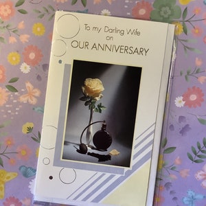 Cartão fotográfico retrô raro e impressionante, por volta dos anos 80, 'Para minha querida esposa em nosso aniversário' - Doce saudação - Retro/Kitsch/80s Loving Wife