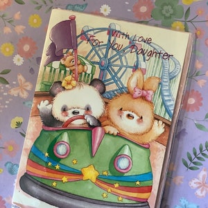 Biglietto di auguri di compleanno vintage/retrò degli anni '90 circa "Con amore per te, figlia" - Panda, coniglio e topo su un paraurti - Biglietto carino e nostalgico