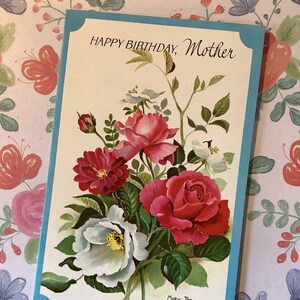 EXTRÊMEMENT Rare inutilisé vintage Circa 1960s 'Happy Birthday Mother' Card - Sweet Floral Design par Mary Brown - Sentimental Verse - vintage Lover