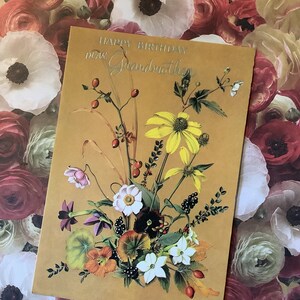 RARO Vintage Circa 1960 IMPRESIONANTE Tarjeta 'Feliz cumpleaños querida abuela' - Tarjeta de diseño bastante floral - Verso dulce - Tarjeta nostálgica para guardar