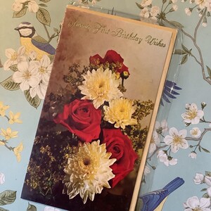 Cartão fotográfico floral retrô raro, sem uso, da década de 1960, "Desejos de 21º Aniversário", com versos doces dentro - Cartão para quem ama a nostalgia e quer guardar