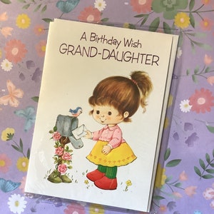 Cartão vintage raro de 'Desejos de aniversário para neta' da década de 1970 - Design fofo de menina e pássaro azul - Cartão vintage carinhoso para neta