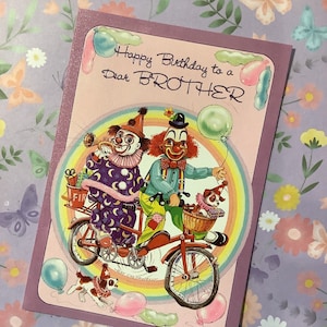 FABELHAFTE Vintage Circa 1970er Jahre 'Happy Birthday zu einem lieben Bruder' Karte - Clowns auf einem Tandem Design von Ray Cresswell - Clown/Retro Fan Bruder