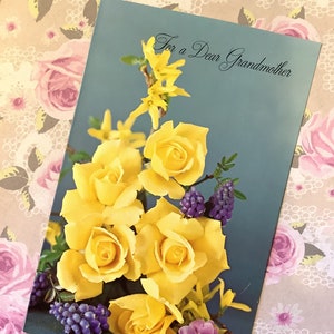 RARE vintage Circa 1960s SUPERBE Carte d’anniversaire 'Pour une chère grand-mère' - Jolie carte photo florale - Beau vers - Nostalgique