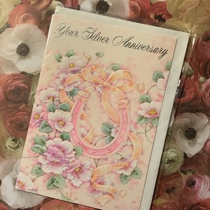ZELDZAME Vintage/Retro Circa jaren 1980 ongebruikte 'On Your' Silver Wedding Anniversary Card - Pretty Floral & Horseshoe Design - met envelop - Prachtig