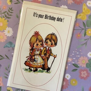 RARE Vintage/Retro circa 1970er Jahre 'It's Your Birthday date!' Super süße kleine Jungen und Mädchen Design Karte - Kitsch Karte - Retro liebevoller Freund