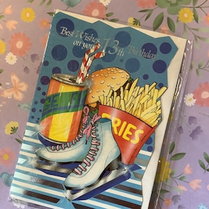 Cartão RARO vintage por volta dos anos 1980 'Felicidades no seu 13º aniversário' com patinação no gelo retrô e design de comida para viagem - lindo cartão de fã de patinação no gelo