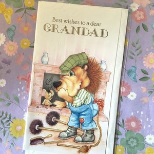 RARE True Vintage/Retro Circa 1970s 'Felicidades para um querido avô' Cartão de aniversário com design engraçado de limpador de chaminés de leão - Cartão nostálgico divertido