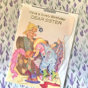 RARO vintage degli anni '80 circa 'Buon compleanno, cara sorella' - Bambina super carina che gioca a 'Travestirsi' Design - Versetto dolce - Ventaglio retrò