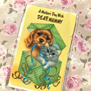 RARO circa anni '80 Vintage/Retro "Un augurio per la festa della mamma Cara mamma" Biglietto con simpatico disegno di cane e gatto - Versetto carino - Biglietto mummia amante di cani e gatti