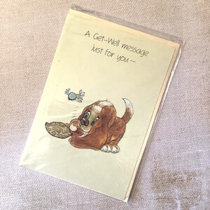 RARE vintage/Rétro Circa années 1980 « Un message de rétablissement juste pour vous - » Carte mettant en vedette le mignon Humphrey « The Green-Eyed Hound » et Tortoise Design