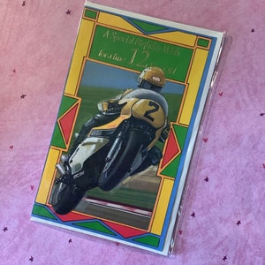 RARE Vintage Circa 1980s 'Un deseo especial de cumpleaños para un excelente niño de 12 años' con una tarjeta de fan de moto/motogp con diseño de motociclista