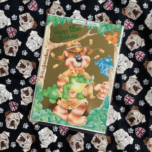 RARO Grande Vintage/Retro Circa 1980s 'Feliz Aniversário de 18 Anos' Cartão - Bonito, Divertido Tigre (?) Bebendo Lager Design! Cartão Retro/Amante da Austrália